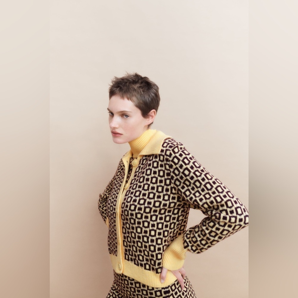 Zara Yellow Geo Retro Knit Collared Cardigan Sweater Size Medium long sleeve